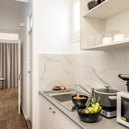 Queen Regina Apartment