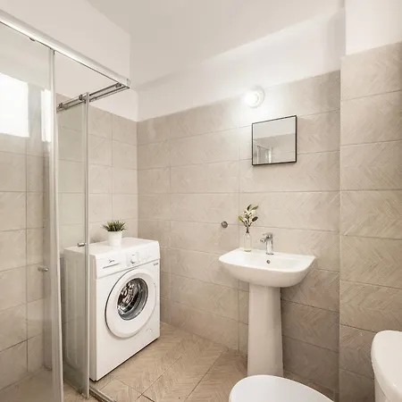 Apartment Queen Regina Nicosia