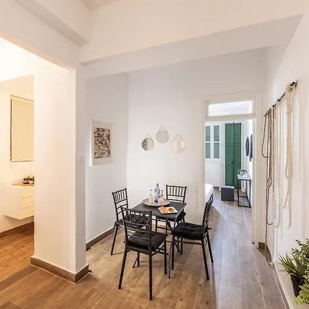 Apartment Queen Regina Nicosia