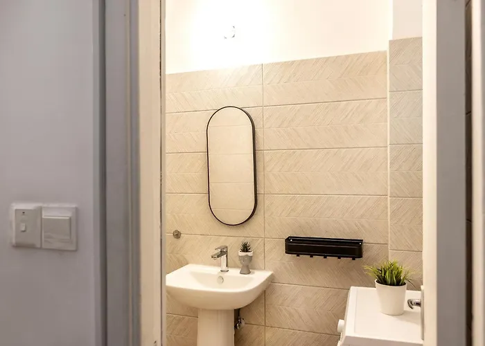 Queen Regina Daire *