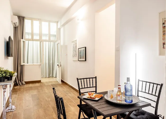 Queen Regina * Lefkoşa