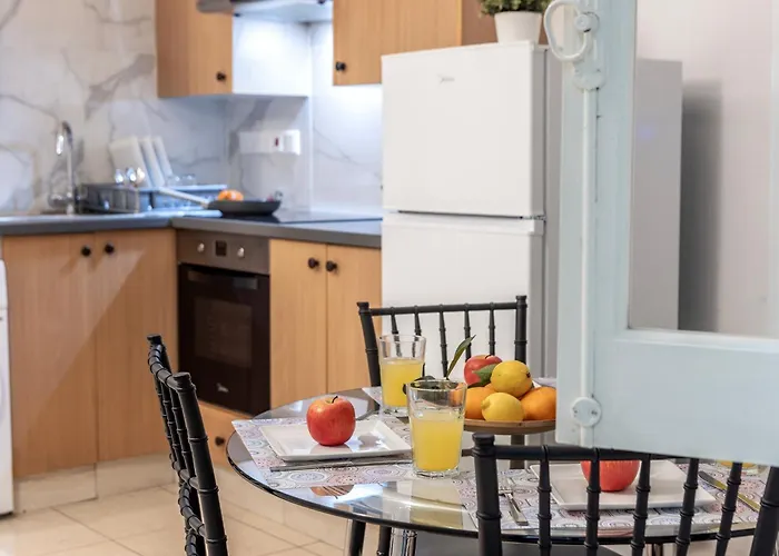 Queen Regina ニコシア